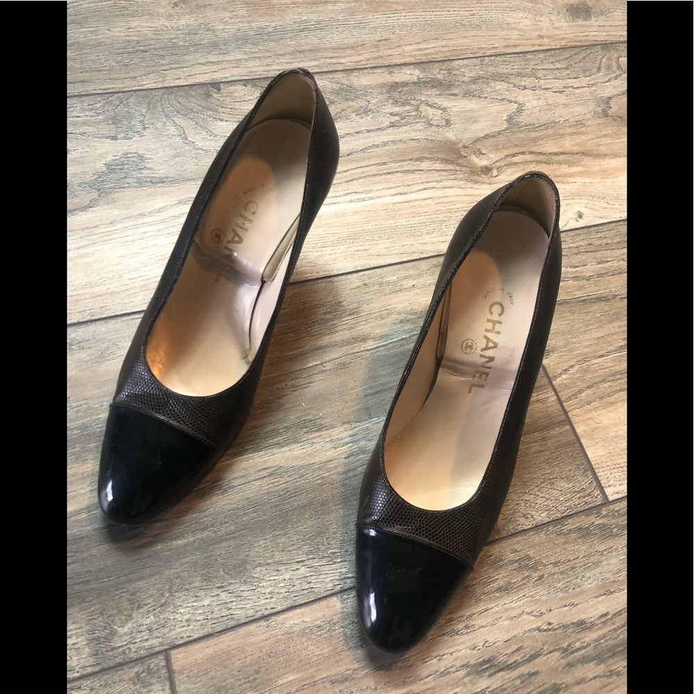 Authentic CHANEL Black  & Brown pumps CC sz 7